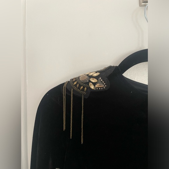 Zara velvet bodysuit with open back and shoulder details. Size medium. - Picture 2 of 5